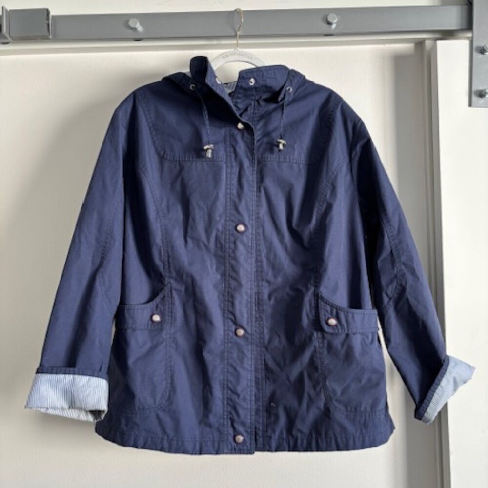 Mackintosh New England Women's Navy Jacket size 1X